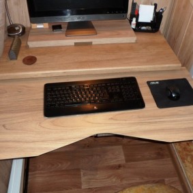 Bureau extensible pour ordinateur