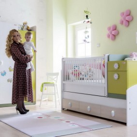 Mobilier multifonctionnel pour une petite chambre d'enfant