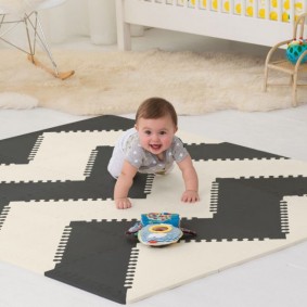 Tapis de sol pour la chambre de bébé