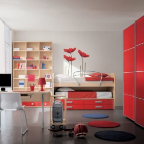 Meubles rouges pour une jeune fashionista