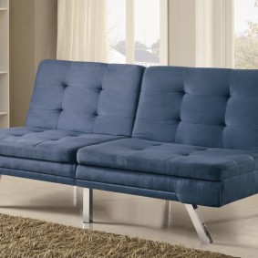 Sulankstoma sofa su prieplauka