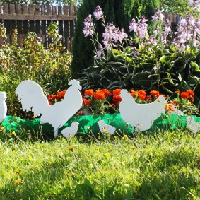 Garden decor with homemade figurines