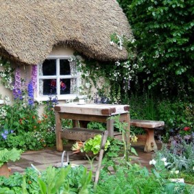 Rustic style patio