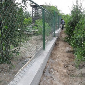 Clôture combinée en béton et maille