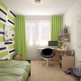 Chambre d'écolier avec rideaux verts