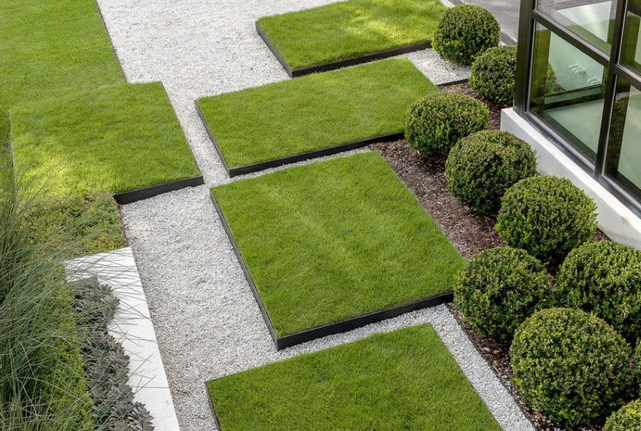 Lawn design in a contemporary style