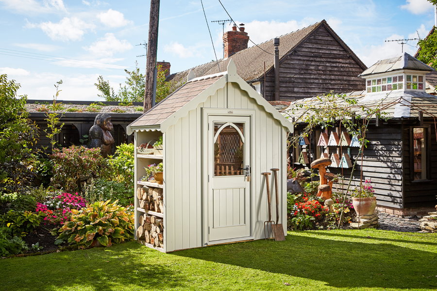 Un petit cabanon pour ranger les outils de jardin