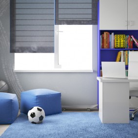 Poufs rectangulaires de couleur bleue