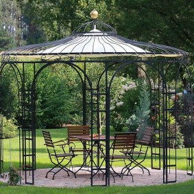 Gazebos en fer forgé pour donner des critiques d'idées