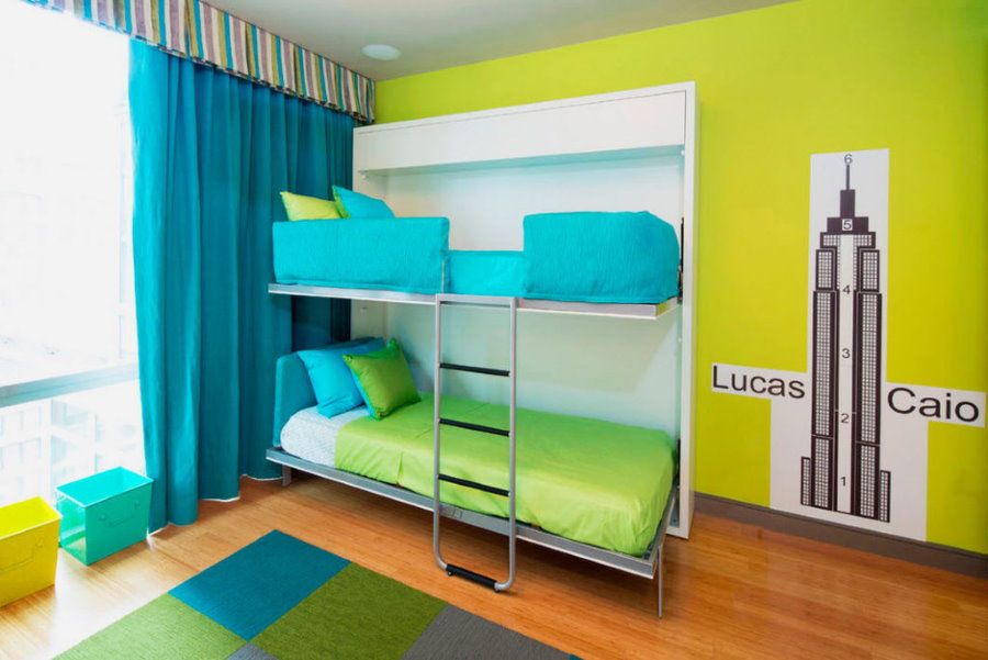 Couchettes pliantes dans une chambre d'enfant moderne