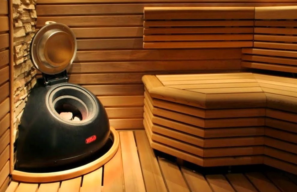 Poêle d'angle pour un sauna dans l'appartement