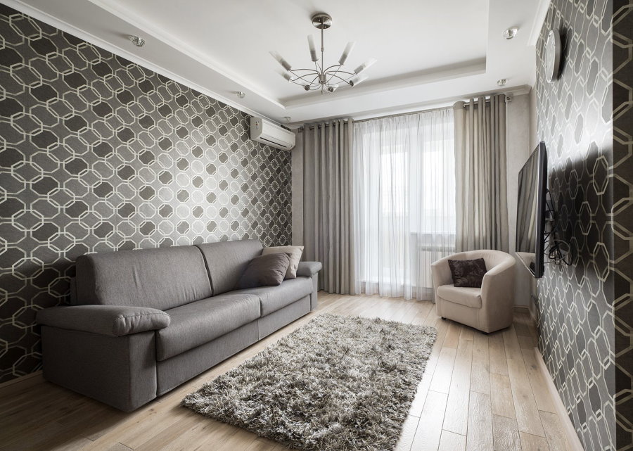 Parquet dans le hall avec papier peint gris