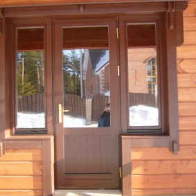 entrée photo portes en bois