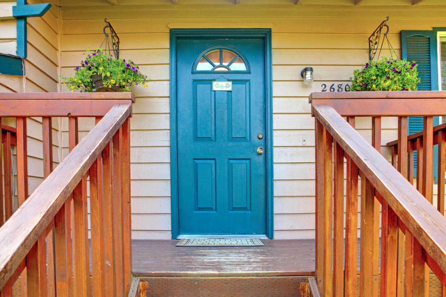 porte d'entrée en bois