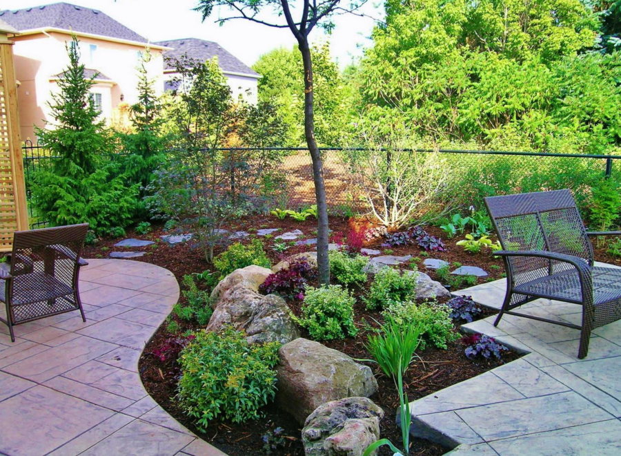 Natural stone in the area with a mesh fence