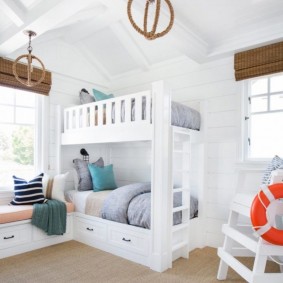 Chambre d'enfant de style marin blanc