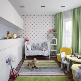 Groene gordijnen in de kinderkamer