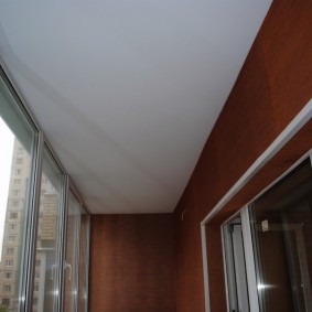 Plafond teinté clair