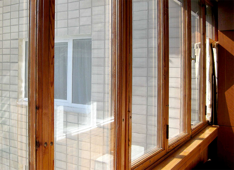 cadres en bois de vitrage de balcon